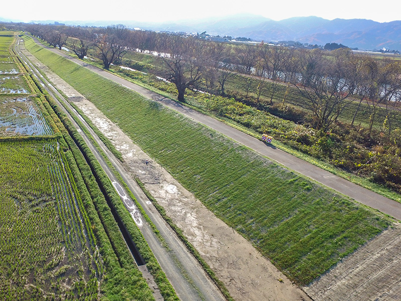 赤川馬渡・泉山地区堤防質的整備工事（令和元年）